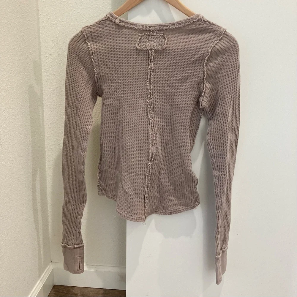 Free People We the Free small thermal thumbhole top - Picture 4 of 13